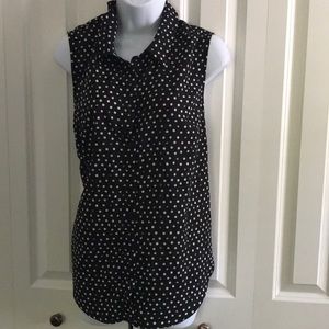 Button down sleeveless